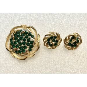 VTG CROWN TRIFARI RHINESTONE GREEN SPIRAL Gold Tone BROOCH EARRINGS SET